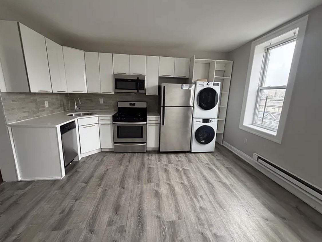 6611 Broadway #D1