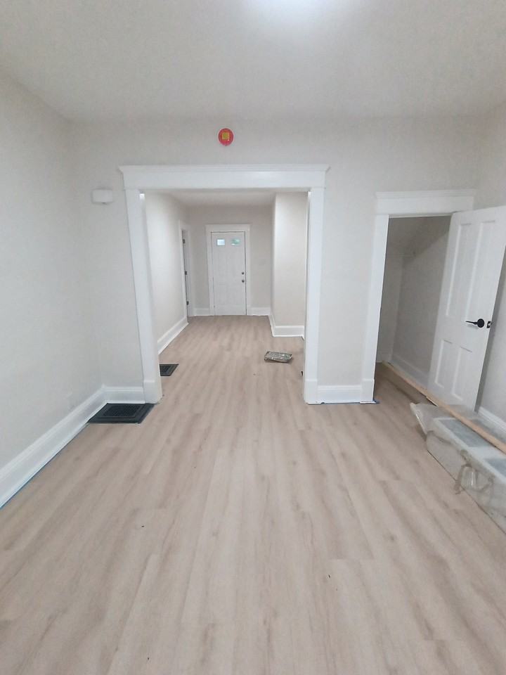 813 E Wayne St #1 - Photo 5 of 10