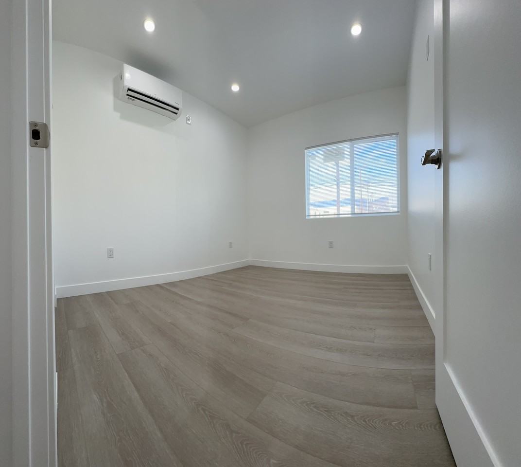 419 S Lake St #101 - Photo 6 of 9