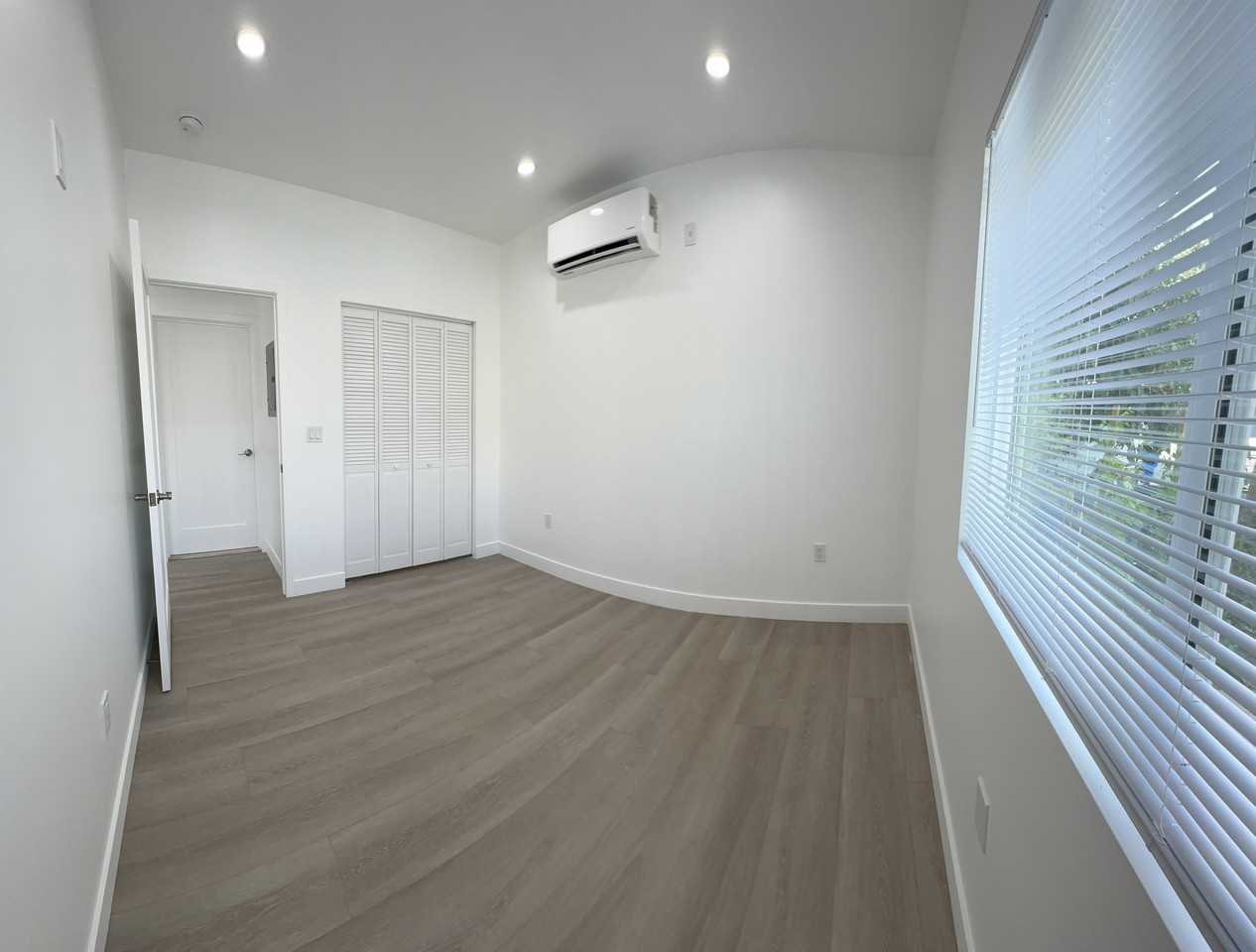 419 S Lake St #101 - Photo 7 of 9