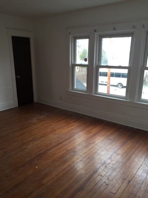 80 10th St - Photo 6 of 21