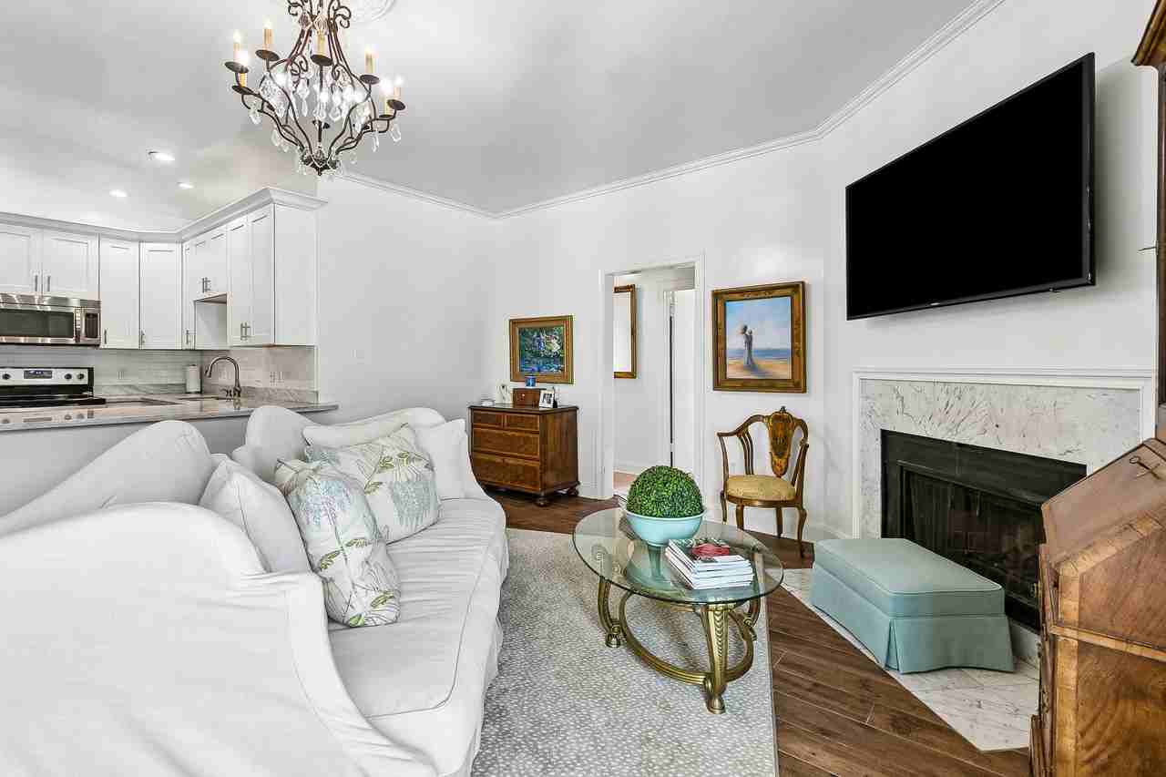 3801 Saint Charles Ave #500 - Photo 4 of 12