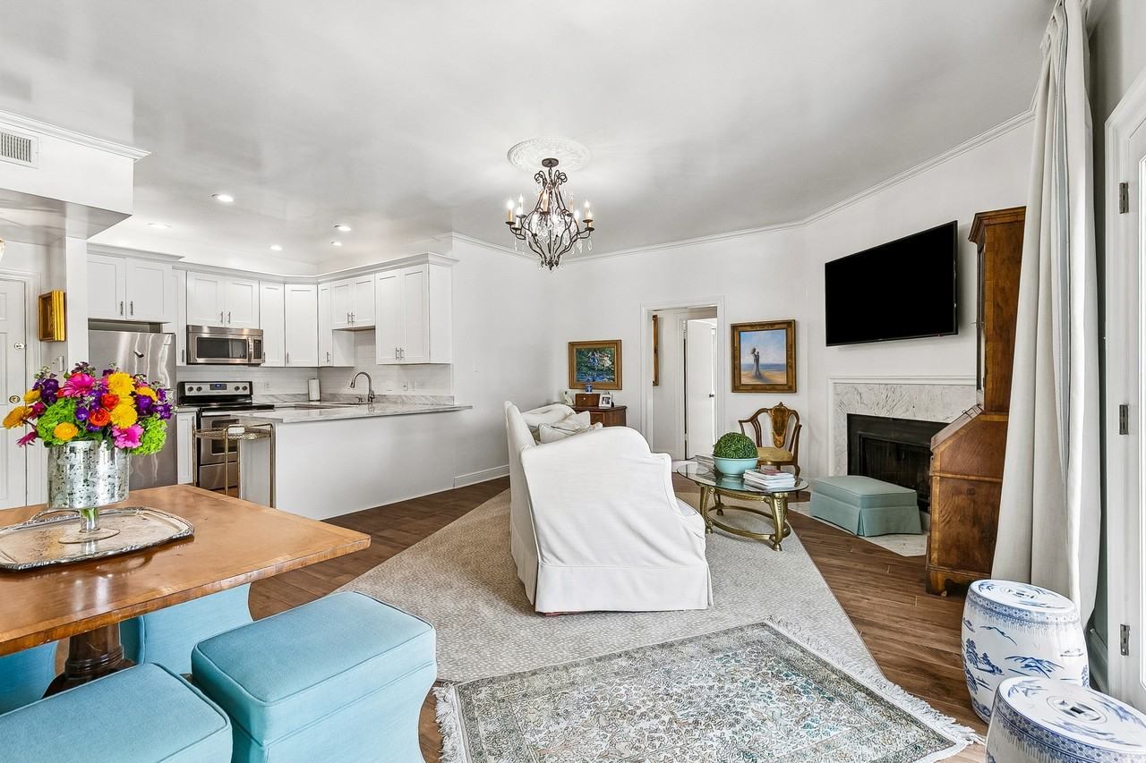 3801 Saint Charles Ave #500 - Photo 7 of 12