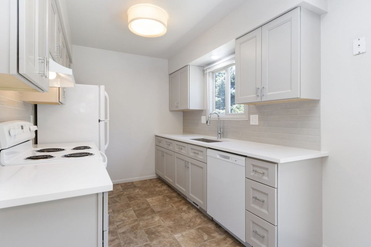 1956 Promenade Way #NA - Photo 3 of 18