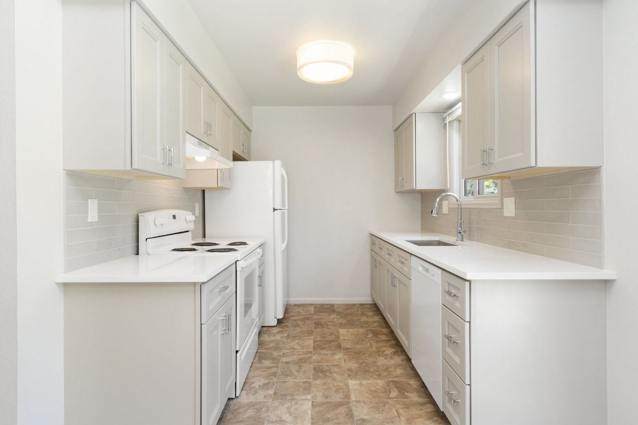 1956 Promenade Way #NA - Photo 4 of 18