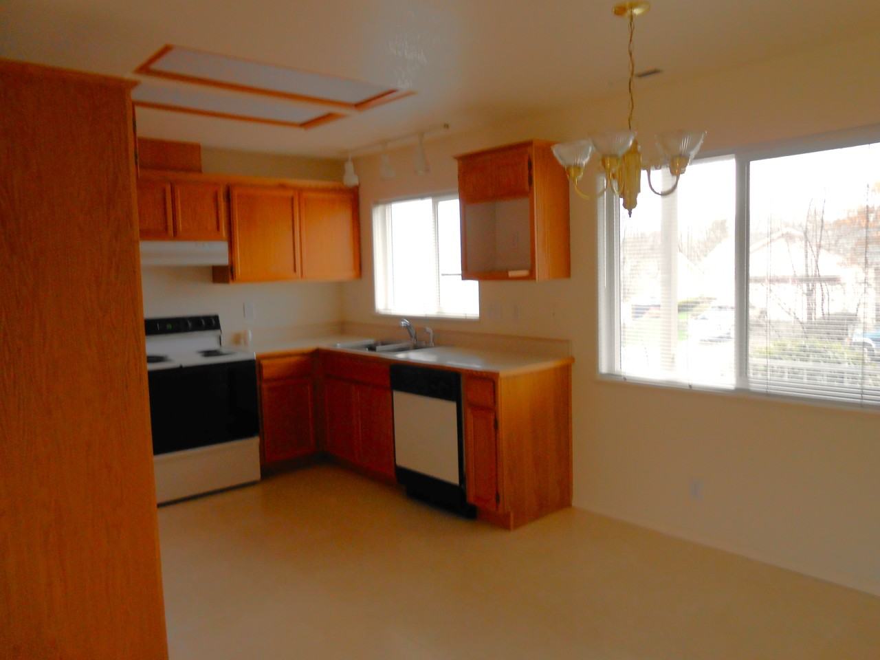 169 Independence Dr #NA - Photo 4 of 5