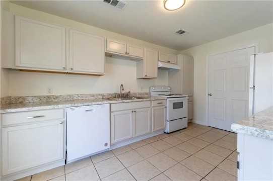 106 Mallard Dr #B - Photo 2 of 10