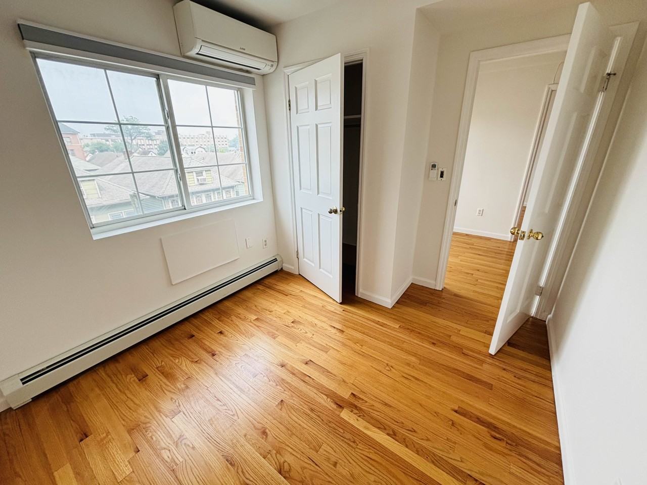 4318 Robinson St #4B - Photo 2 of 9