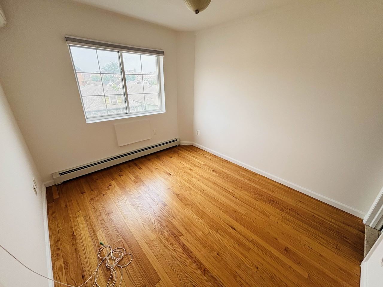 4318 Robinson St #4B - Photo 3 of 9