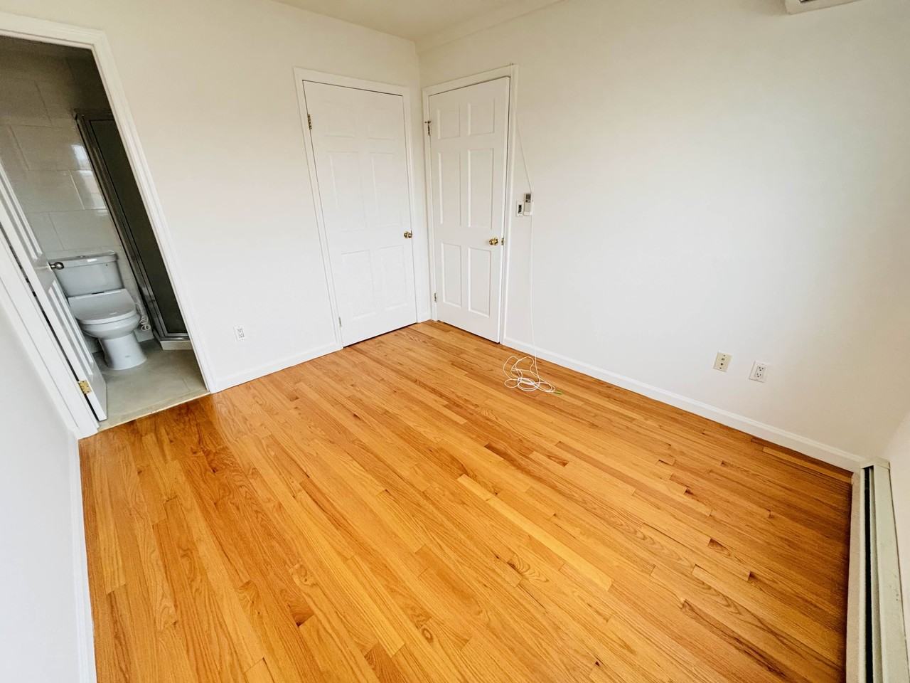 4318 Robinson St #4B - Photo 5 of 9