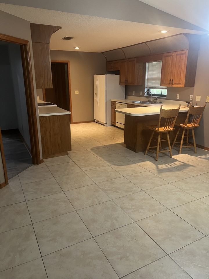109 Clay Ave S #NA - Photo 5 of 13