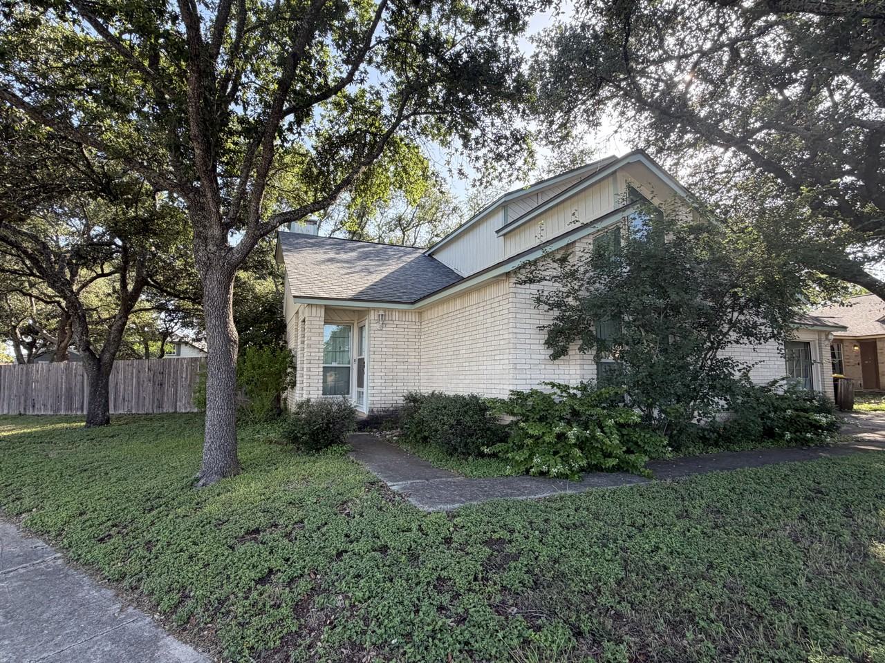 2701 Lockwood Ln #NA - Photo 2 of 4