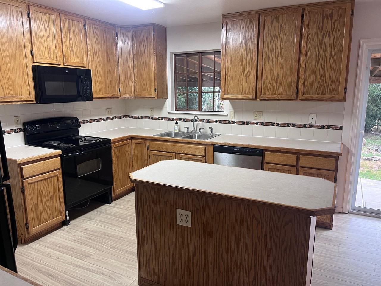 2313 Yorkshire St #NA - Photo 5 of 10
