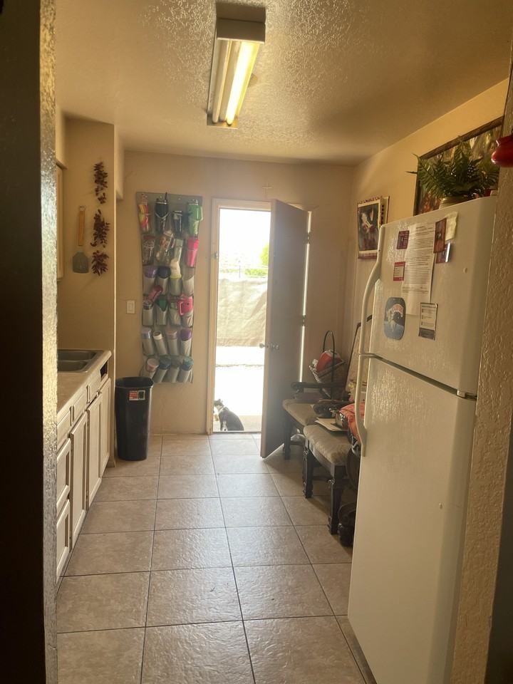 1419 S Highland Ave - Photo 3 of 8