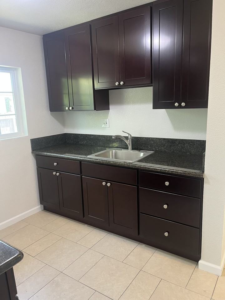 134 Oak St #NA - Photo 4 of 7