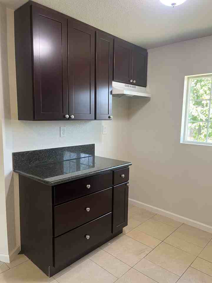 134 Oak St #NA - Photo 5 of 7