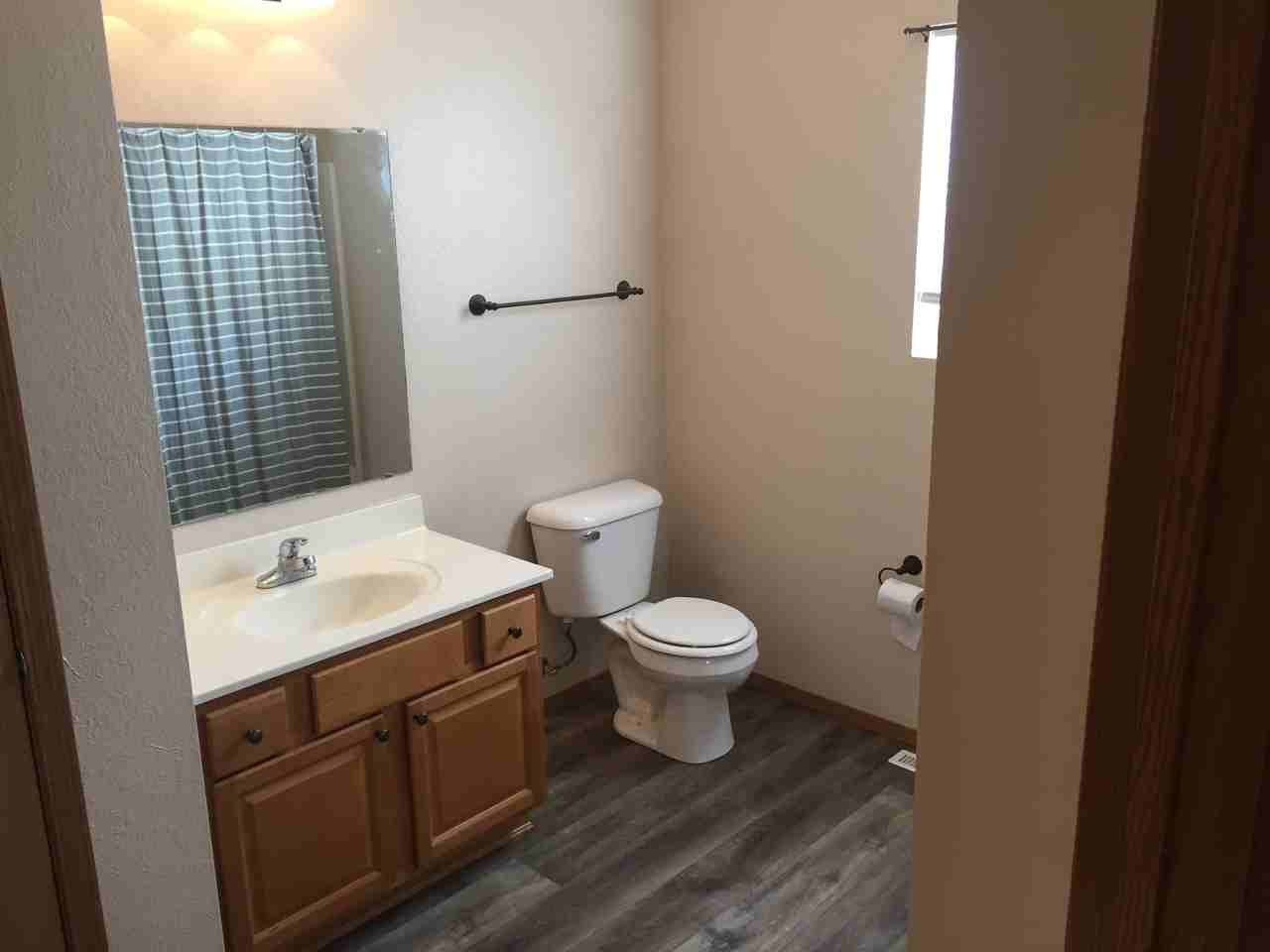 104 Pearl St #8 - Photo 5 of 5