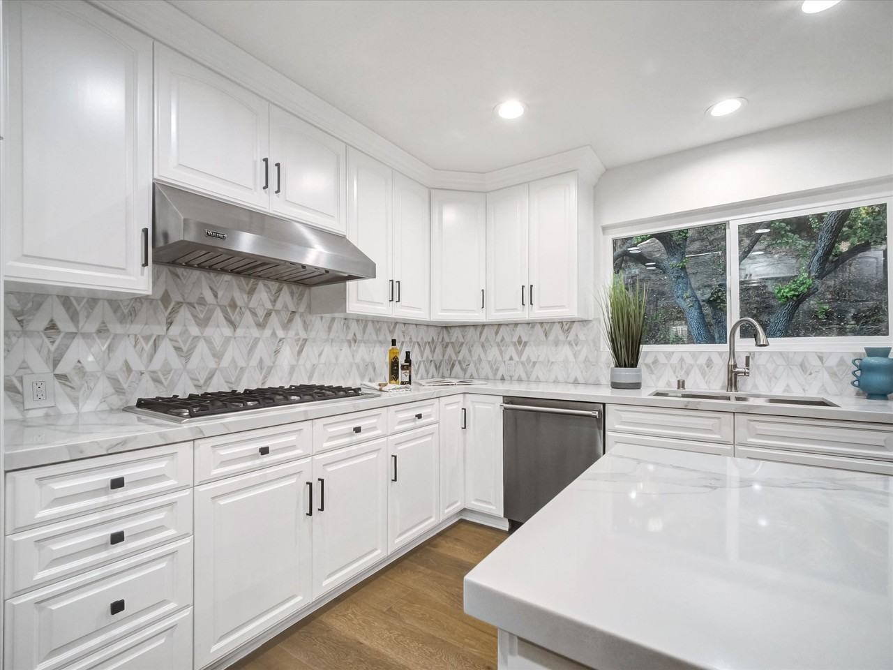 4732 Del Moreno Dr #NA - Photo 2 of 50