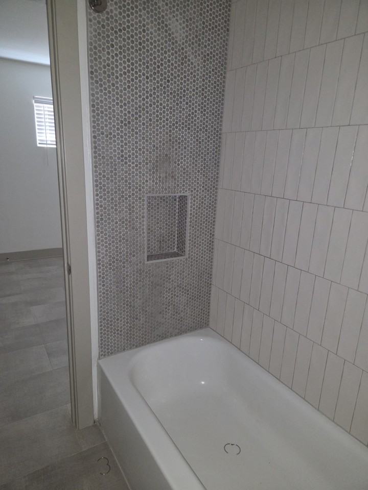 918 10th Ave #1 - Photo 7 of 10