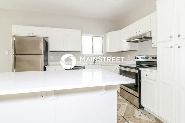 2624 N 63rd Ave - Photo 6 of 16