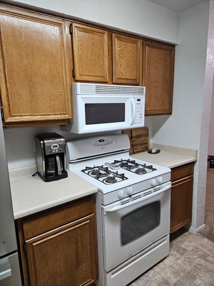 2900 Vista Del Rey Ne #3B - Photo 3 of 19