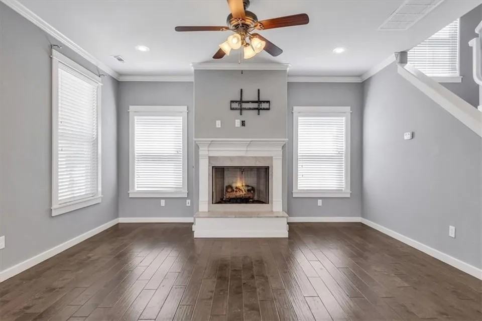 1736 S 39th Pl #NA - Photo 6 of 28