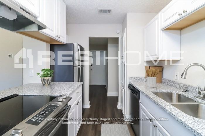 1104 Patrick St - Photo 3 of 16