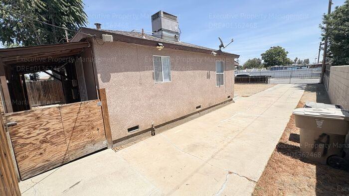 3501 L St #A - Photo 5 of 25