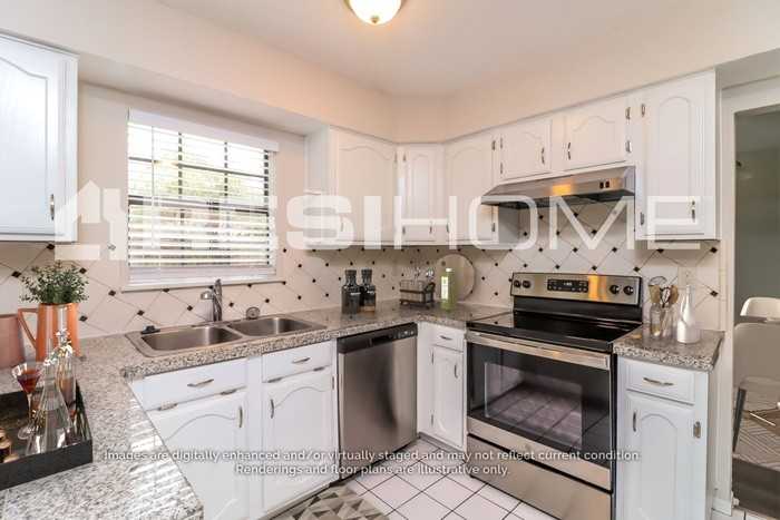 3312 Forest Creek Dr - Photo 3 of 20