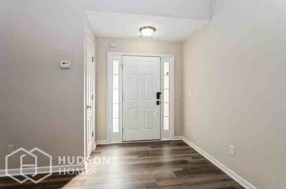 426 Madison Ave - Photo 4 of 20