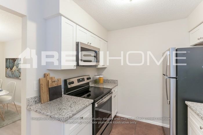 913 Pepperidge Ct - Photo 4 of 18