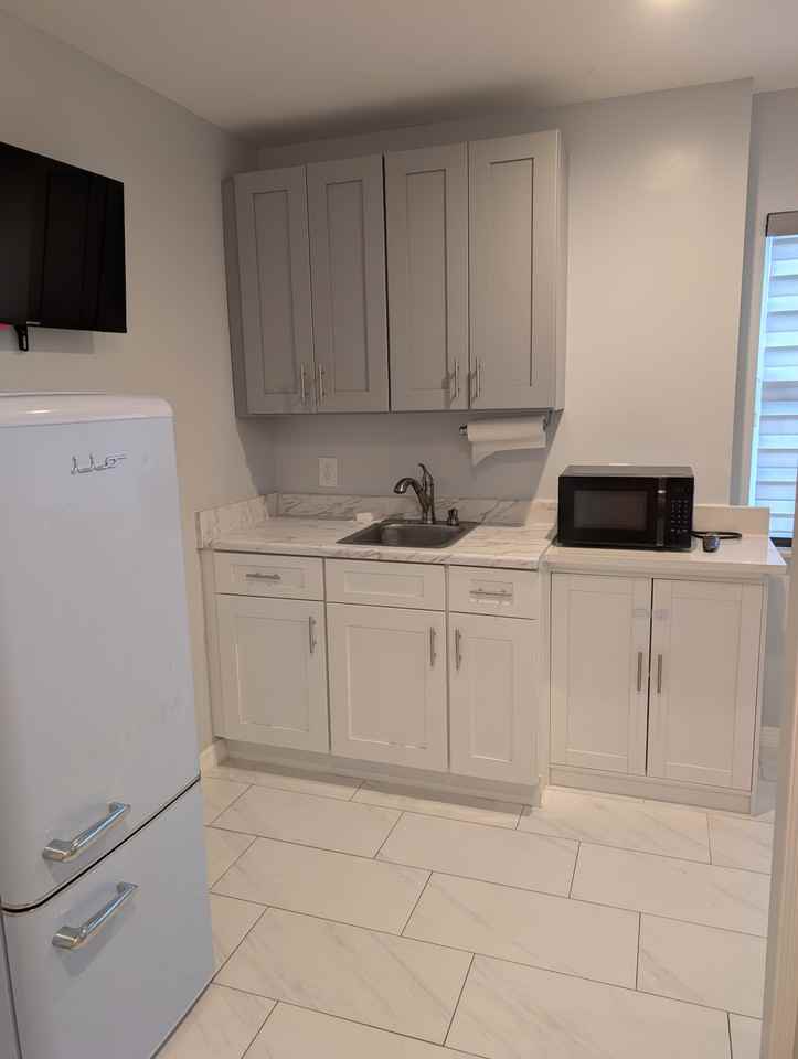 601 Southwest Haas Avenue #E - Photo 2 of 5
