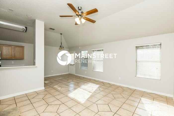 822 Langford Dr - Photo 2 of 16