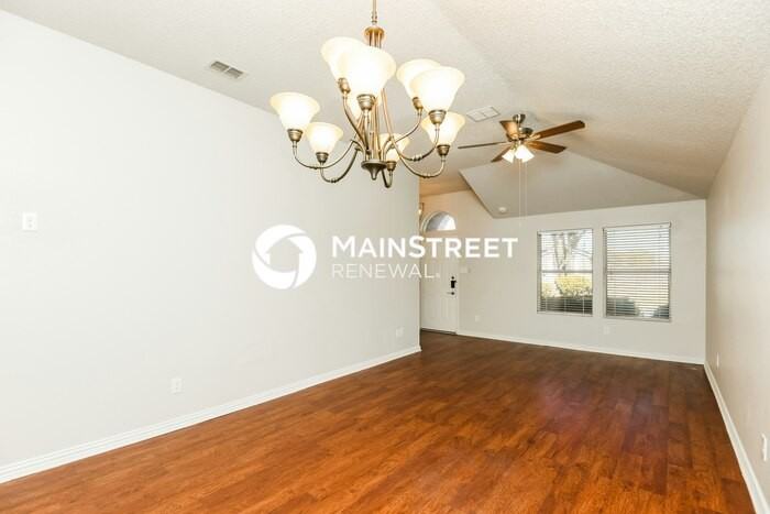 822 Langford Dr - Photo 4 of 16