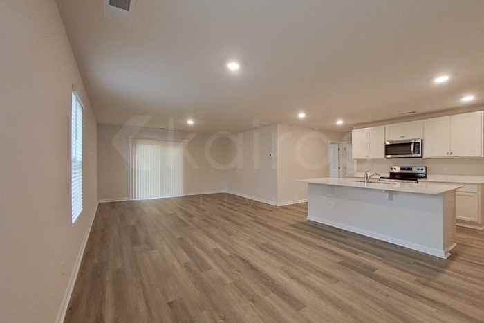 123 Overstreet Way - Photo 2 of 23