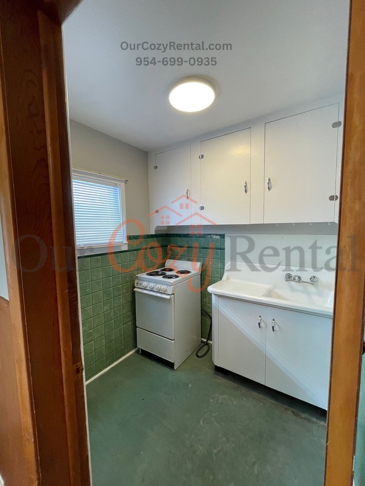 South Fifth Apartments - Photo 3 of 16