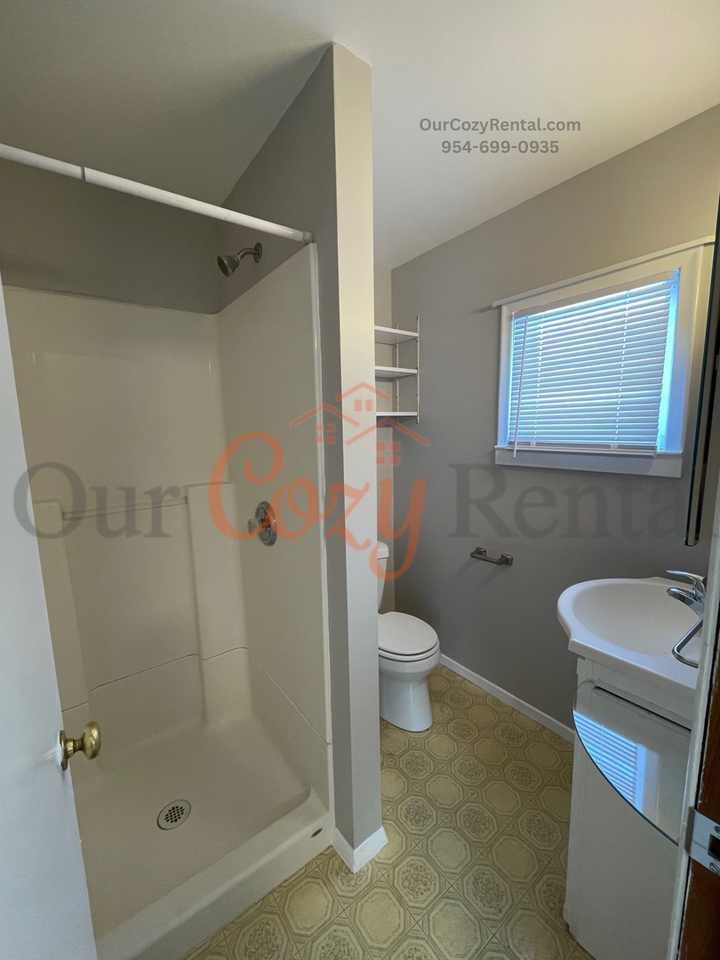 South Fifth Apartments - Photo 4 of 16
