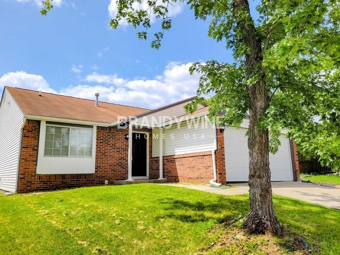 4108 Luxembourg Cir E - Photo 2 of 22