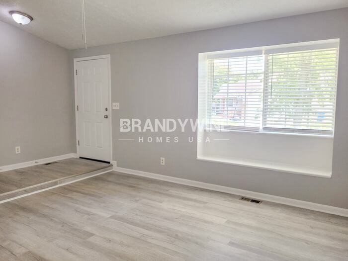 4108 Luxembourg Cir E - Photo 6 of 22