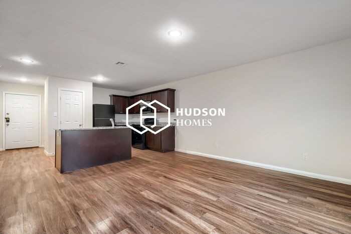 1714 E Cornell St - Photo 3 of 14