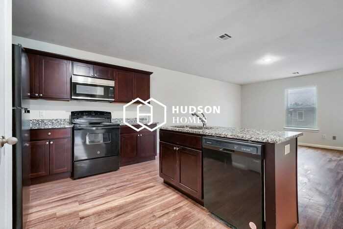 1714 E Cornell St - Photo 5 of 14