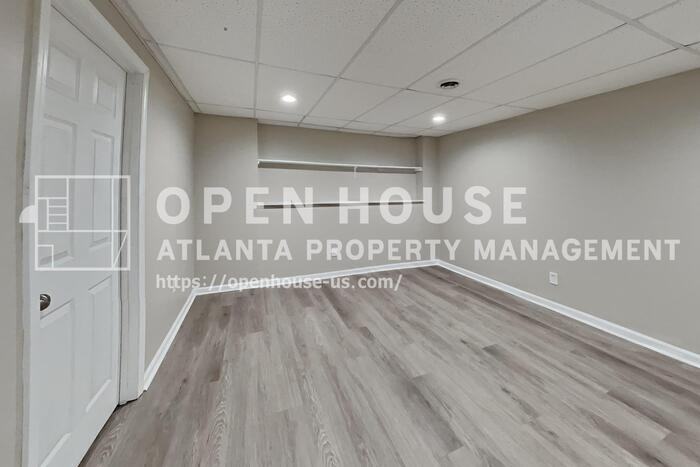 3468 Erin Gln Nw - Photo 6 of 27