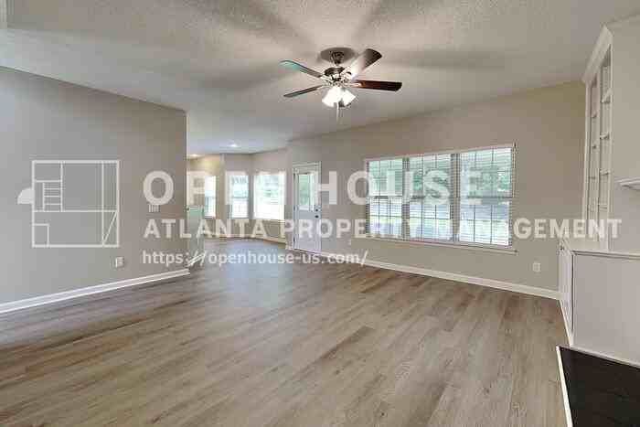 1209 Lainster Dr Se - Photo 5 of 20