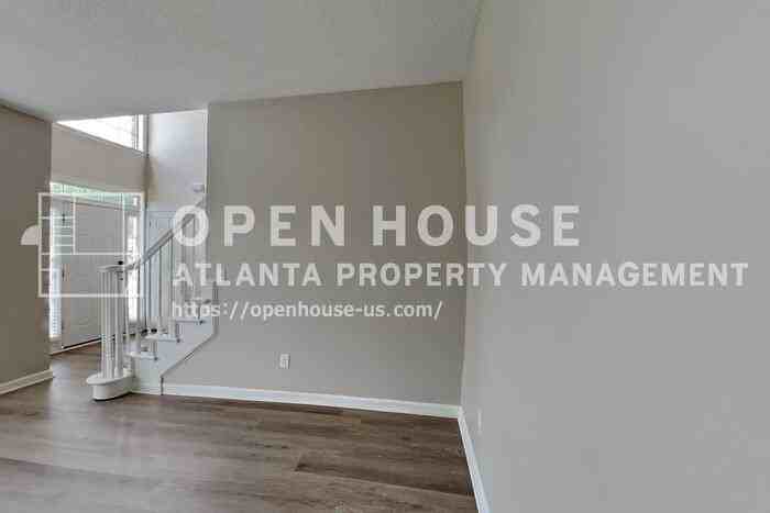 1209 Lainster Dr Se - Photo 7 of 20