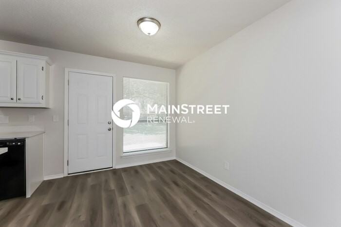 1905 Carrington Dr - Photo 7 of 18