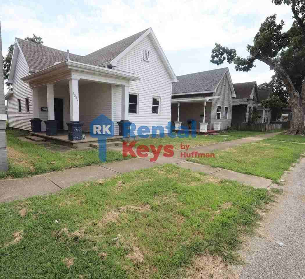 1302 Cumberland Ave - Photo 2 of 16