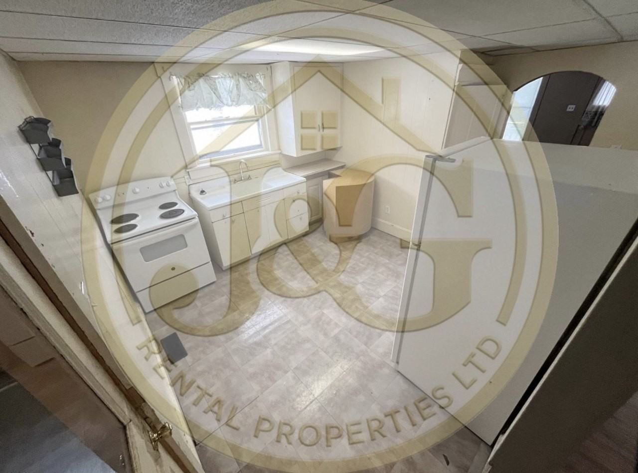 427 Bryant Ave #NA - Photo 3 of 11