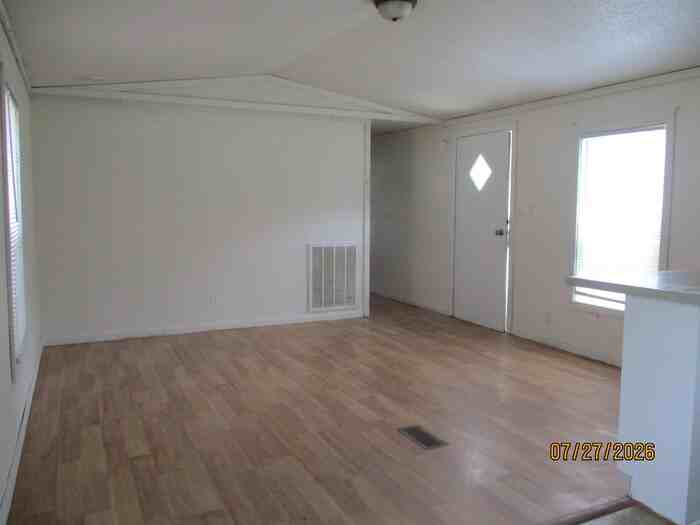 139 Cypress Ln - Photo 3 of 12