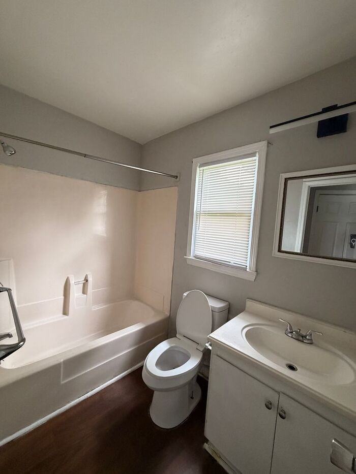 2175 Mccravy St - Photo 2 of 5