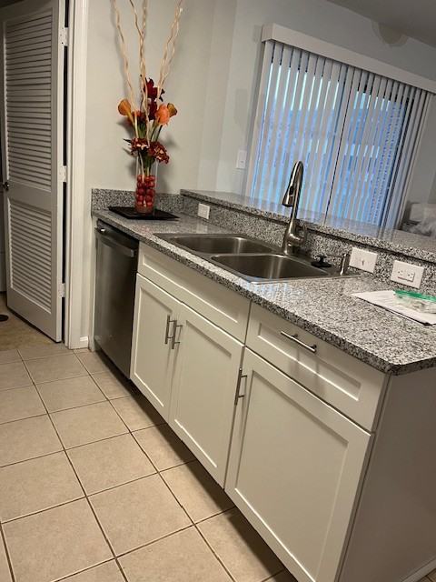 305 Peters Way #NA - Photo 5 of 9